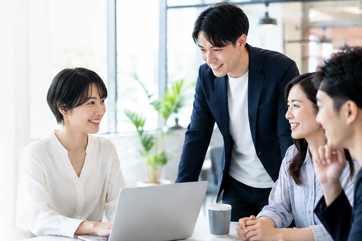 澳大利亚企业与中国远程团队协作示意